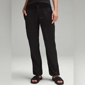 Lululemon Dance Studio Mid-Rise Pant Size 4 Women’s *Short Black W5GIDS